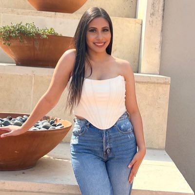karina_eliseee's profile picture. 