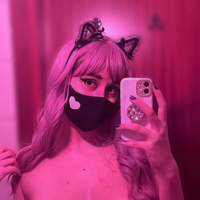 Hungarian egirl 📸 | Twitch streamer 💜 | other socials: https://t.co/8GoYY4Po5i 🔥 | only respond on OF