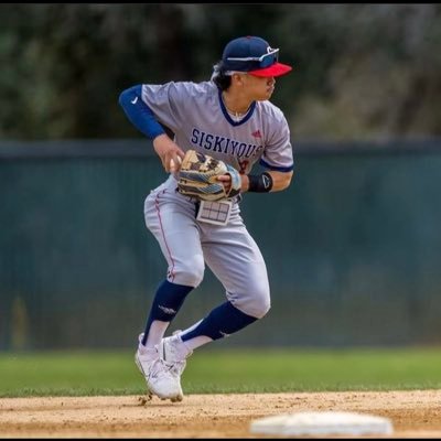 Taiyo Kurosawa|GPA: 4.0|5’10, 165lbs|Switch hitting/MIF-OF|6.76 60yrd|