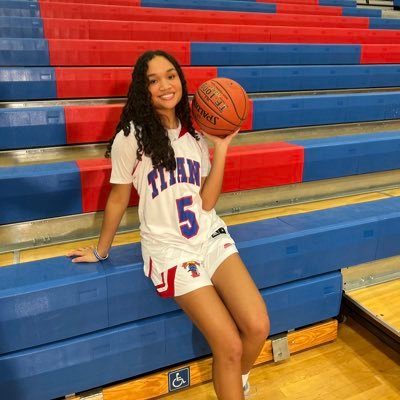 2024 5ft.4in. 4.0 GPA Wichita South High School