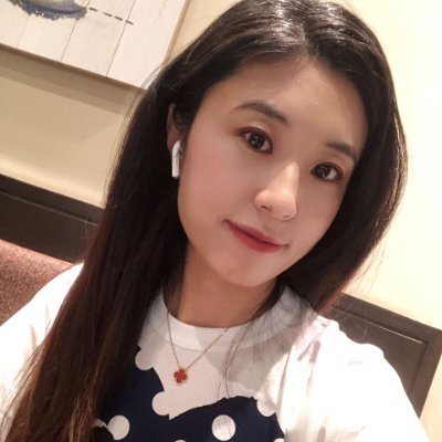 Daughter, single mother, free and self-disciplined, independent and optimistic, businesswoman, market lover