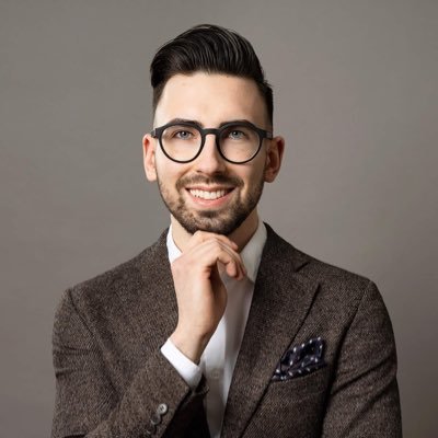 Maciej__Szulc's profile picture. Europeista i marketer, dumny Polak, olsztynianin i warmiak. Uczulony na głupotę i ignorancję. Prywatnie fan Arsenalu i Barcelony. Dwukrotny maratończyk.
