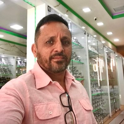 Deciosa81368401's profile picture. adryan05