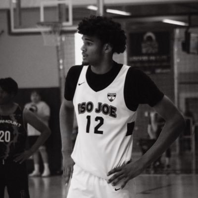 AdrienIsaac12's profile picture. C/O 2027 Stretch 4 | GPA 3.7|