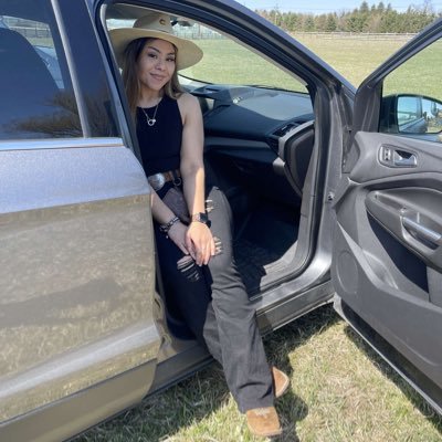 miriamjnc's profile picture. IG: flores_by_miriam