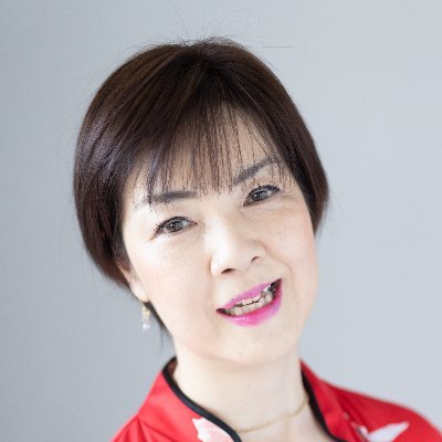 宇宙最強ヒーラー✨企業コンサルタント🌹薬剤師💊 １3年前、リン・ロビンソンさん(世界の本田健さんの未来を予測した)の個人セッションでヒーラーの能力を発見！目覚め、なんと！生まれる前の過去世の出来事を解明すると、現実世界・人間関係が変わる❣❣その 診断で過去世から持ってきた問題を改善できるかも💖