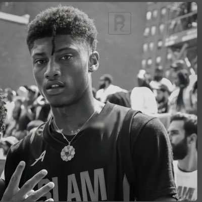 2054492562Yi's profile picture. 