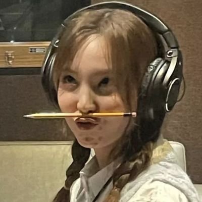 elzfics's profile picture. — i write, you’ll read.