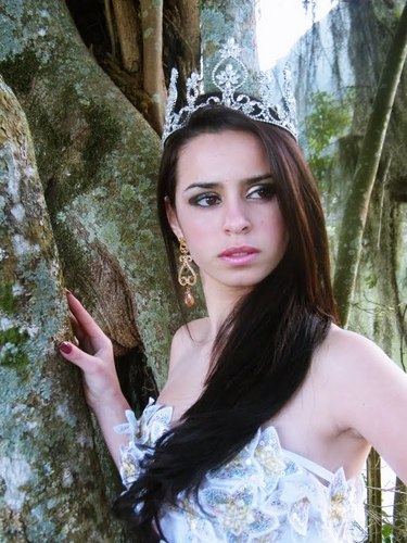 Sou Miss Teresópolis Estd.do Rio de Janeiro juvenil,4ª colocada ao Miss Brasil Juvenil 2011 e Modelo.contato:(21) 9860-8849 ou E-MAIL: linianesouza@yahoo.com.br