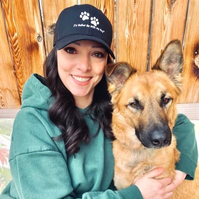 Former Journalist (news), current Journalist (brand). #YYC communications, media relations & marketing professional. Legit celiac, dog mom & sarcasm connoisseur