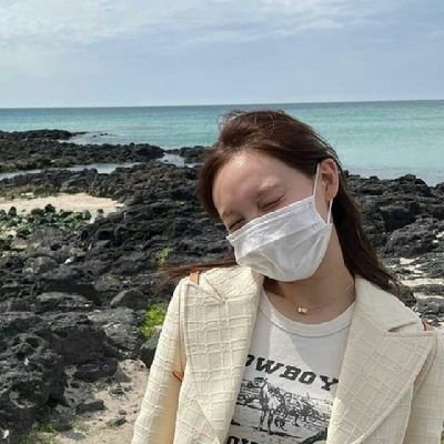 irene_jk01's profile picture. Algunas luces son ambiciosas, algunas luces son errantes, cada persona emana luz, todas ellas son hermosas✨✨✨

army💜
