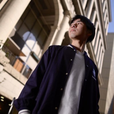 奈良出身🦌 声優など役者やりながら自由に生きてます。依頼はDMから🌟 next→9/8-21 『ピッパラの樹』