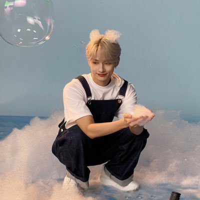 ⋆｡˚ ☁︎ ˚｡⋆｡ for our moon prince Wen Junhui ⋆⁺₊⋆ ☾⋆⁺₊⋆ living in #준 world in tiny (fan account)