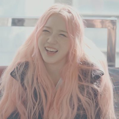 una_uy12's profile picture. 매력이 넘치는 수혜짱 눈웃음☺️🍑 Photos▶︎https://t.co/DTfTxSXRXe  #놀러왔수혜