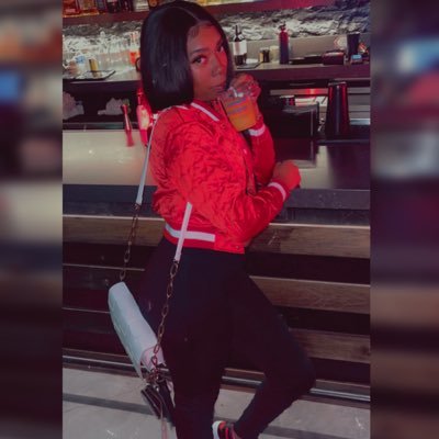 God First🙏🏽👼🏽 29 R.I.P BigDaddy👼🏽 Mother of 2 🎀Princesses 🎀 ✘Follow me on IG: juicyy.lipss SnapChat: inner_beauty