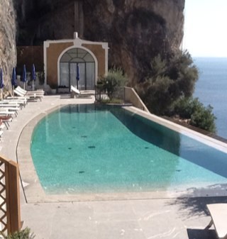 debroukere's profile picture. Citoyen du monde. Curieux de tout.