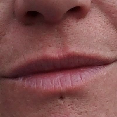 eyaculadora precoz, terrorista lúbrica, tocapelotas pro, poeta de bragueta, puta fracasada /añada lo que le dé la gana
Mis libros lo dicen todo
travesura pura