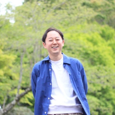 働くをひらく。学校で、行政で、医療現場で…社会を支える人に、キャリアの多様性を。誰かのために働くことが、自分のしあわせにつながる社会をつくりたい。
(株)リクルートで採用コンサルタント、ITベンチャーで人事責任者を経て独立。1万人以上のキャリア相談に向き合ってきた経験をもとに、キャリア支援を行う(株)クジラボを創業。