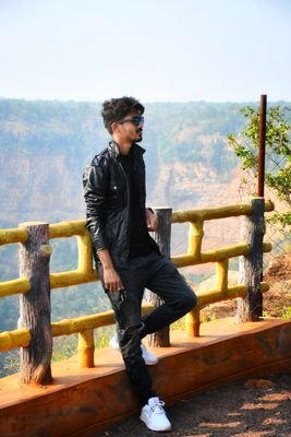 santhosh1499631's profile picture. 