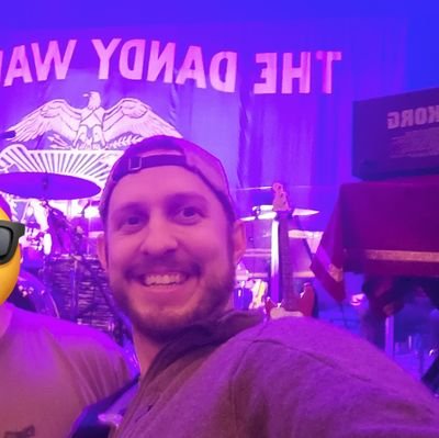 Backpacking with llamas, fishing, working on my property. concerts, living life to its fullest! Go Ducks- Oregon raised- Veteran. Freedoms. Arctic Monkeys 2006