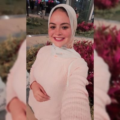 نحن لا نزهر إلّا من أولئك الذين يلقون 
أجمل مافي قلوبهم فينا💛