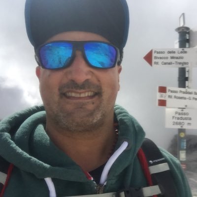 Lo stile alpino è la metafora del mio approccio.Sono appassionato di alpinismo,di montagna,di monti sul mare,di clima e di meteorologia.Scrivo per passione.