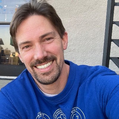 I built MatterFact News (https://t.co/p4yizAzYD0) for iOS.
Mostly on Threads now as @matthewhessing