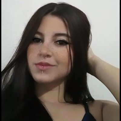 pamsilv23's profile picture. girl why are you so obsessed with me 🤭