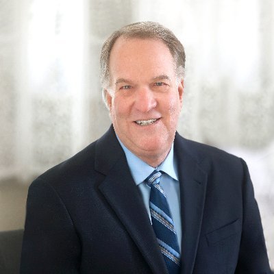 I blend tech and personal service to enhance home buying/selling. My expertise lies in leveraging innovative tools while providing tailored attention to clients