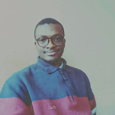 Sympa, un peu geek sur les bords, passionné de lecture, sport (à la télé🤣) et tech | LBJ 🏀👑 okok😍 et CR7✨