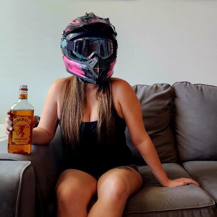Just a girl Tweeting from her Couch

#SpacesHost & Founder of Couch Racers MX