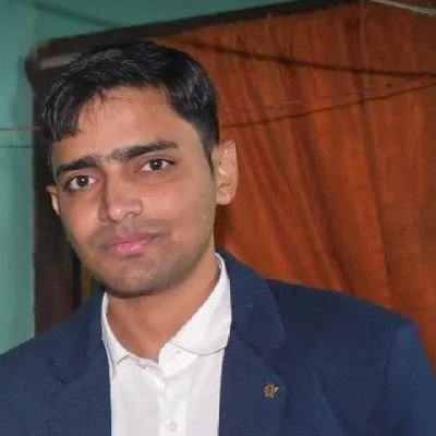 Full stack web developer || “Tech enthusiast with a right-wing perspective 🇮🇳” || “Building websites by day, debating politics by night 🌐🗣️” || RT ≠ endorse