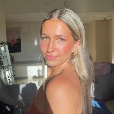 oliviaryan56's profile picture. osu