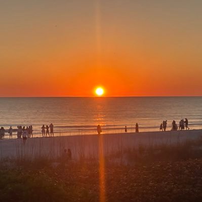 Lee_pandg75's profile picture. Always more questions than answers.