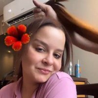 Agatinha evitando lágrimas (@stagepatroas) 's Twitter Profile