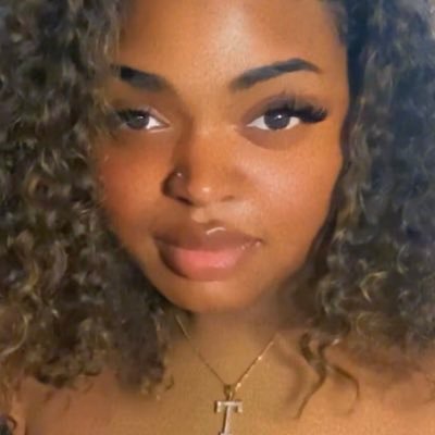 yungfurg's profile picture. Afro-Latina 🇧🇸🇭🇳 • Rest Easy My Loves Kip & Dev ♥️