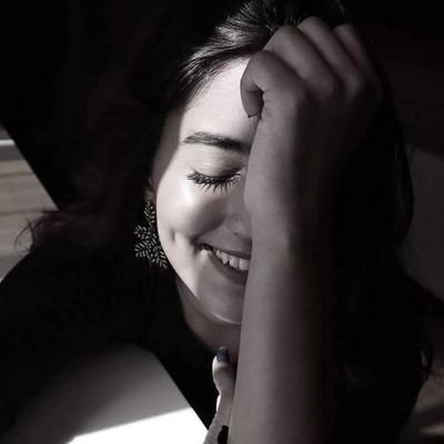 *من يرييد البقآآء سيظل معگ حتي لو گنت اسوأ من في الارض♥🙂✌*

https://t.co/8tPIgwjxtY