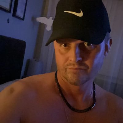 emilvals's profile picture. 