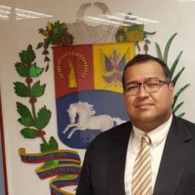 Abogado. Amante de la interpretación critica del derecho en beneficio de los excluidos.