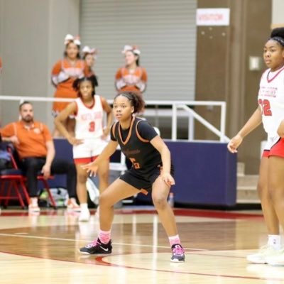 Dobie HS /CO‘25 / Guard 🏀 / 5’4 / 4.0 gpa 📚/THS Team Spaz 17u Black/ https://t.co/KrNIcilgYR