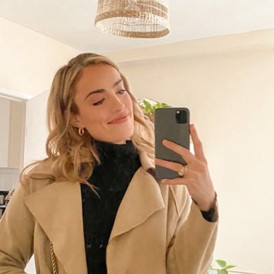 aprilmhooper's profile picture. 