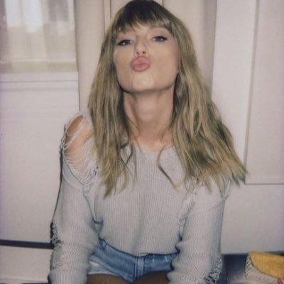 ✨consider my page as a way to gain swiftie besties and help find each other tickets✨