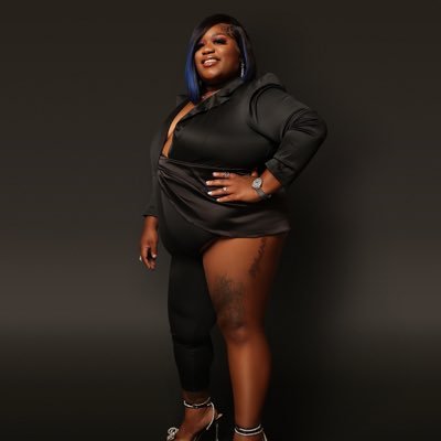 ️уσυиg αи∂ ιм gєттιи ιт Got a couple b*tchs lookin for the cheat code they cant do it hw this phat bitch do it 🤧🦍 #yallfavoritephatgirl🤫😉