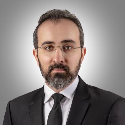 مذيع تلفزيوني مصري، دكتوراه في الاقتصاد والتمويل، رأيي هنا شخصي، ولا أتبني، الرتويت بالضرورة.