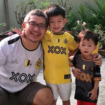 Full-time father of Johan, Jonah and Joon; part-time Malaysian sports propagandist.
