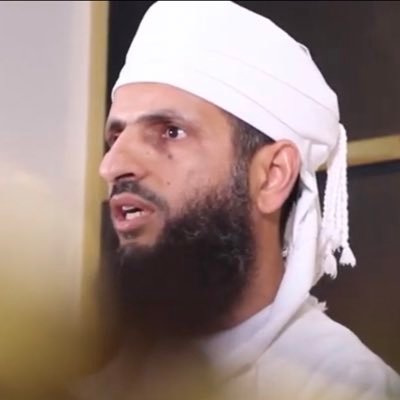 قاضي استئناف متقاعد، مهتم بالبحث العلمي في الشريعة واللغة العربية والقضاء، دكتوراه في الفقه وعلومه.