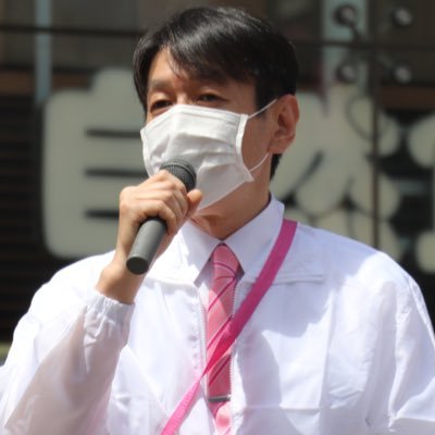 映画鑑賞マニアです。不倫していた妻に最愛の息子と娘を連れ去られ虚偽DVによる慰謝料請求訴訟等において5人の弁護団に独りで棄却勝訴するも、違法な支援措置をかけられ10年7ヶ月間会えていません。衆参県市区議会議員 市長陳情をしています。子供達と連絡取れるのを願って顔を出しています。大河君 千代ちゃん、もの凄く会いたいよ😢