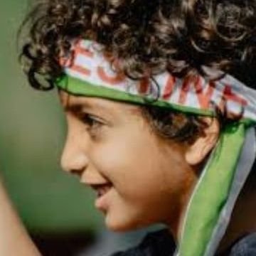 Education
Optimistic | selenophile |
Aligarh Muslim University 💫
Palestine ❤️🥀