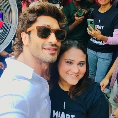 SALON Manager at Flamboyance.
Been FITNESS INFLUENCER at Rhinos Gym Khar.
Been FITNESS CONSULTANT at Golds Gym Bandra. 

INSPIRATION @VidyutJammwal