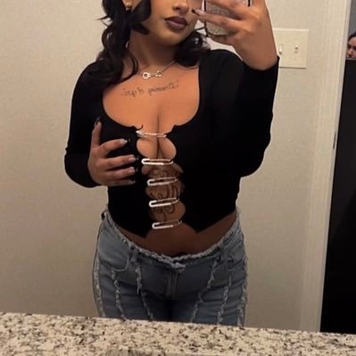 t_2_sxy's profile picture. #selling content $10 for 12 pics $20 for 20-30 min videos $25 for personal request $50 for 1hr long nude strip tease FaceTime Girl on girl , solo , etc